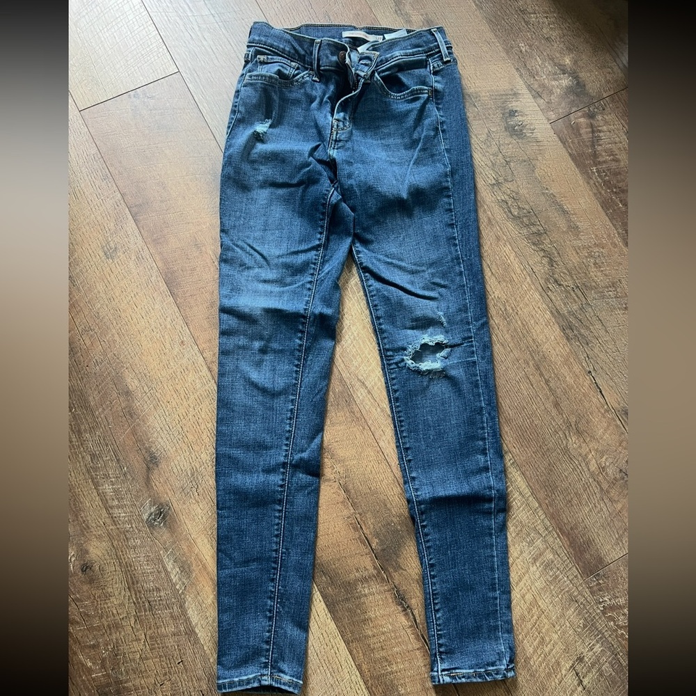 Levi’s Super Skinny Women's Jeans - Picture 2 of 4